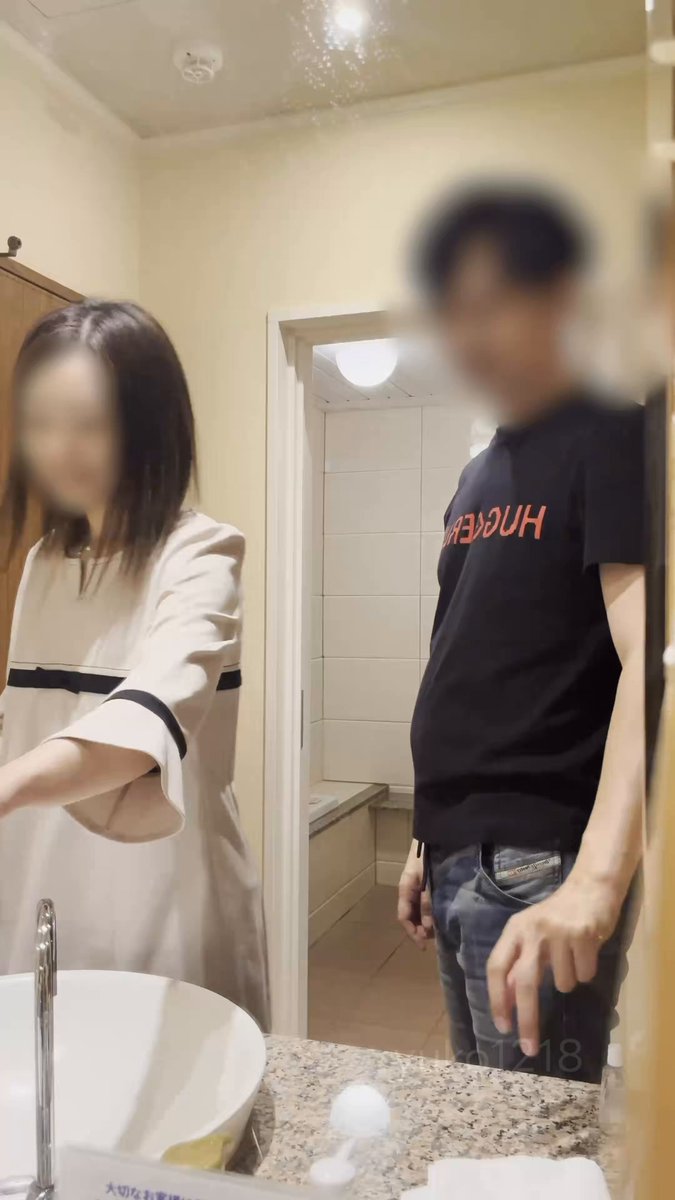 【可愛い他人妻と密会】 ランチ&スイーツのあと、 HOTELへ直行！ 鏡前でイチャイチャ、 着衣のまま生挿入…